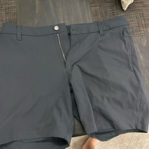 34 inch LULULEMON COMMISSION SHORT 7 inch inseam
